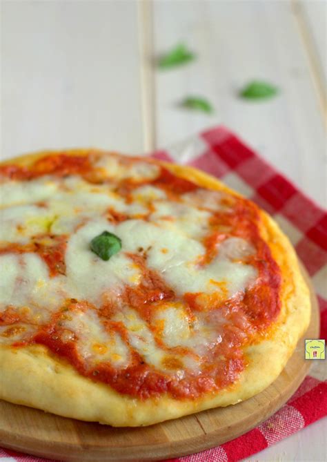 Pizza Con Lievito Istantaneo La Ricetta Facile E Veloce Per Un Impasto 